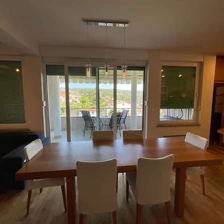 Duje Apartmán *
