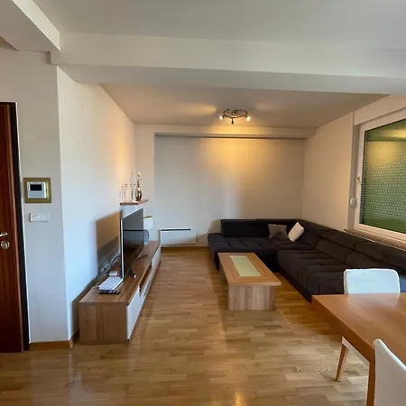 Duje Apartment